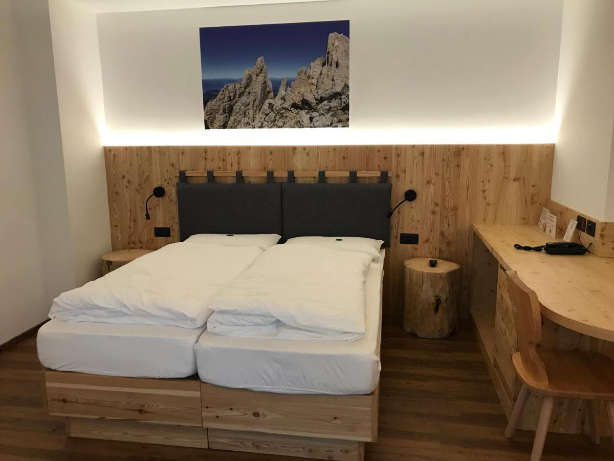 Hotel Piedibosco 모에나 외부 사진