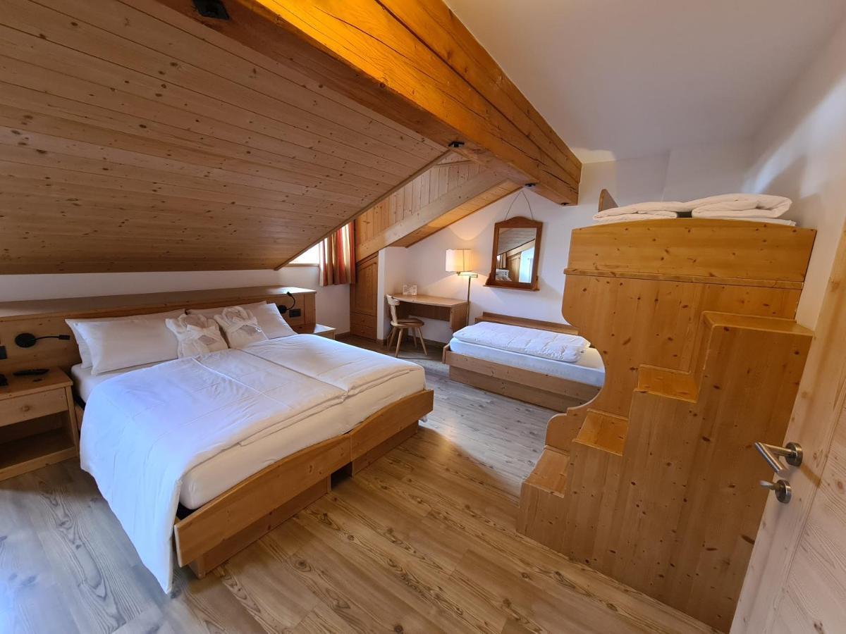 Hotel Piedibosco 모에나 외부 사진