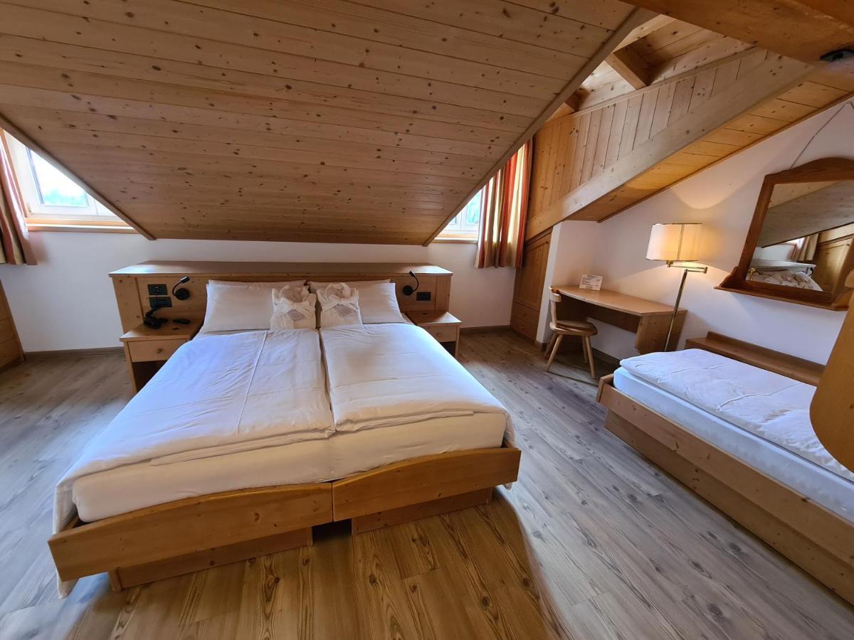 Hotel Piedibosco 모에나 외부 사진
