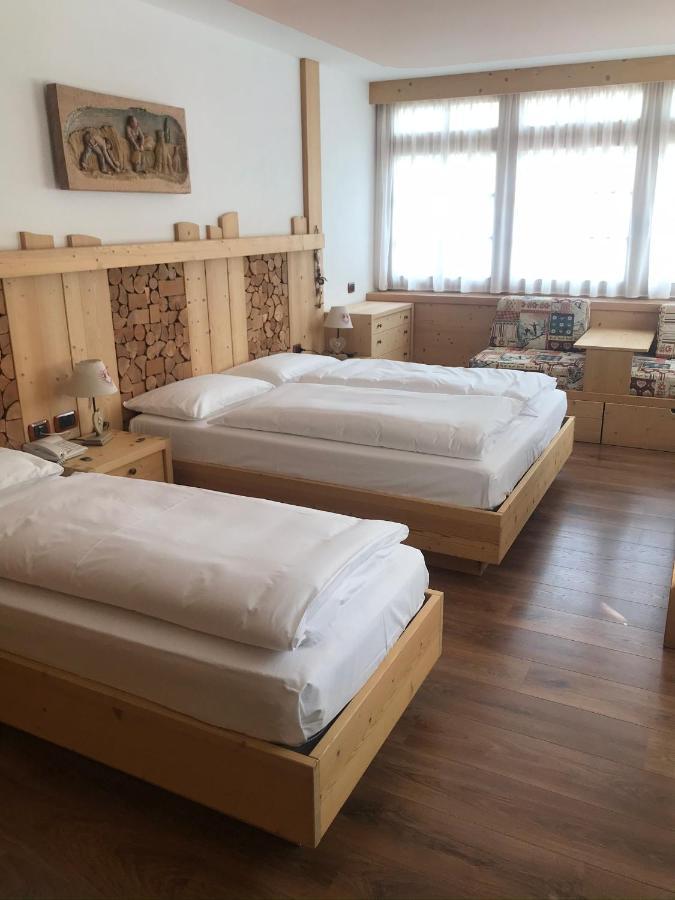 Hotel Piedibosco 모에나 외부 사진