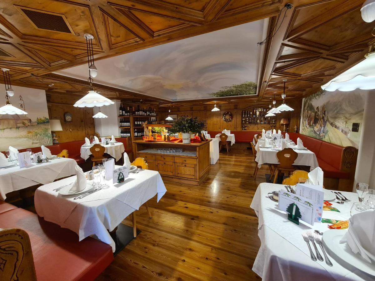Hotel Piedibosco 모에나 외부 사진