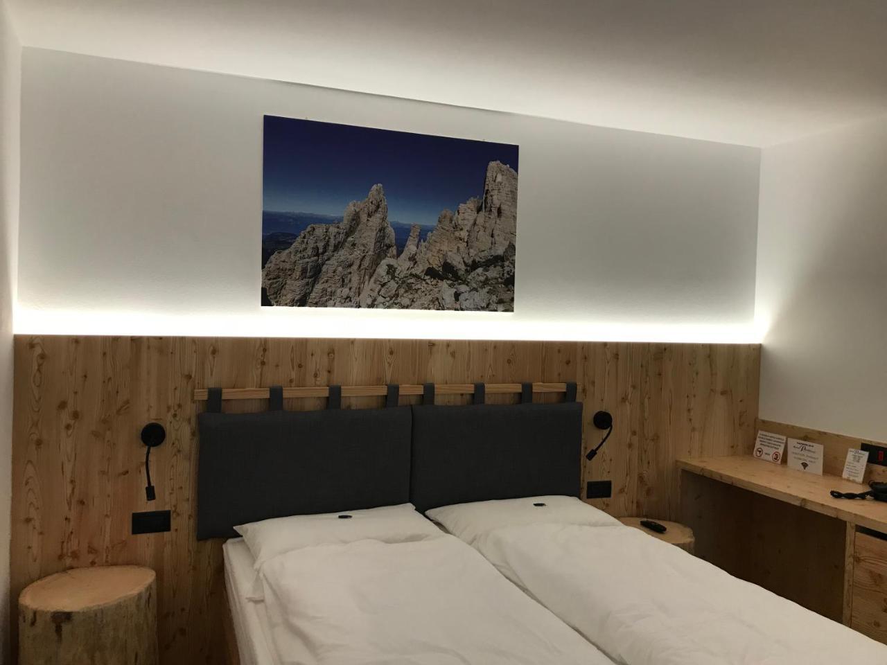 Hotel Piedibosco 모에나 외부 사진